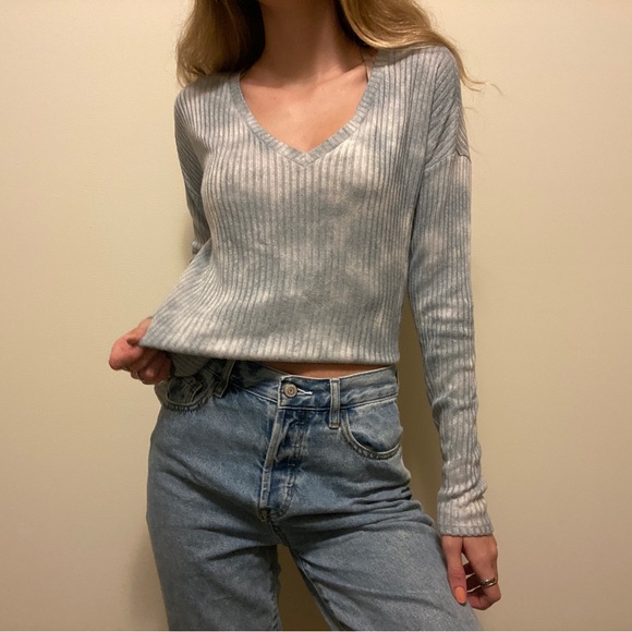 American Eagle Acid Wash Top - Picture 2 of 6